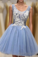 Luxurious A-line Straps Knee Length Short Tulle Homecoming Dress