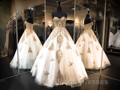 Classic Sweetheart Gold Lace Wedding Dress Sparkly Ball Gown Bridal Dress