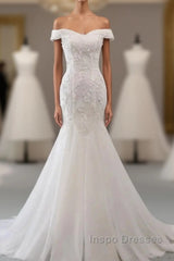 Elegant Off-The-Shoulder Mermaid Long Wedding Gown With Lace Appliques