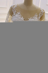 Gorgeous Long A-Line Bateau Pearl Tulle Appliques Lace Wedding Dress with Sleeves
