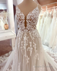 Gorgeous Spaghetti-Straps Lace Wedding Dress Tulle Sleeveless Bridal Gowns