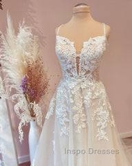 Modest Long A-line Spaghetti Straps Tulle Wedding Dress with Appliques Lace