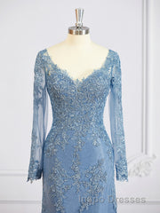 Sheath/Column V-neck Sweep Train Tulle Mother of the Bride Dress With Appliques Lace