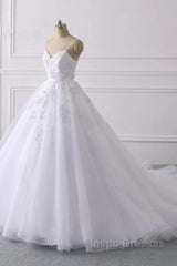 Spaghetti-Straps V-Neck Wedding Dress With Lace Appliques