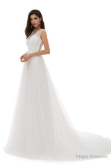 White Tulle Scoop Neck Lace Appliques Beading Wedding Dresses
